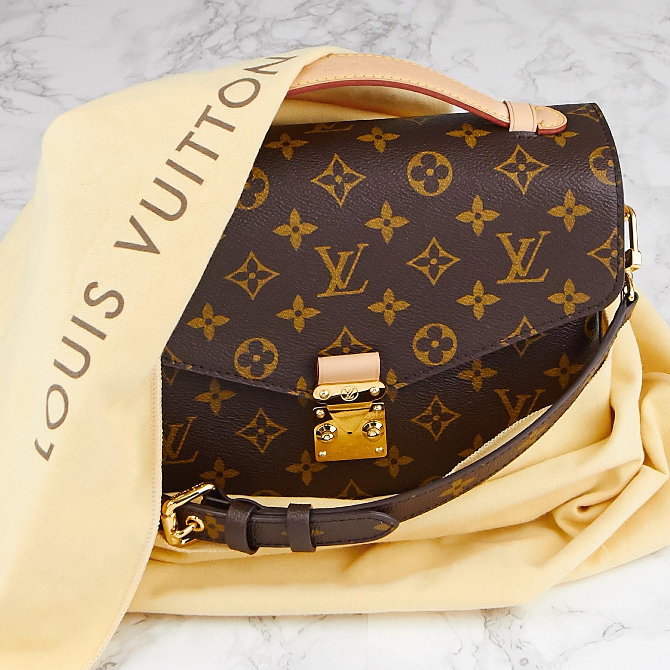 Best Louis Vuitton Crossbody Bags - Pochette Metis | YoogisCloset.com