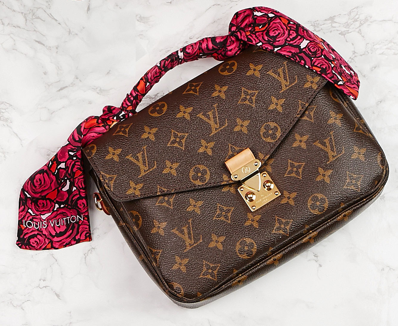 Louis Vuitton Pochette Metis with Bandeau | Yoogi's Closet Authenticated Pre-Owned Luxury yoogiscloset.com